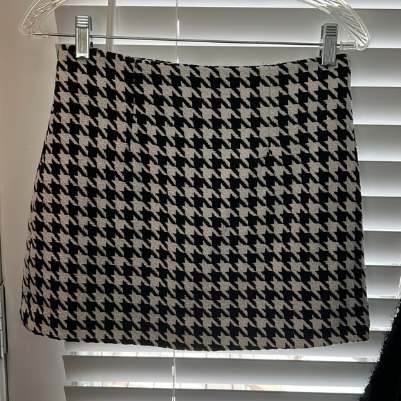 TWEED houndstooth miniskirt - Picture 2 of 11